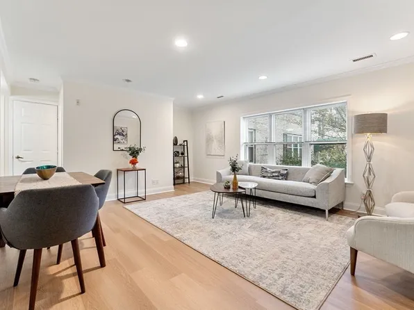 156 Newton St APT 2, Brighton, MA 02135