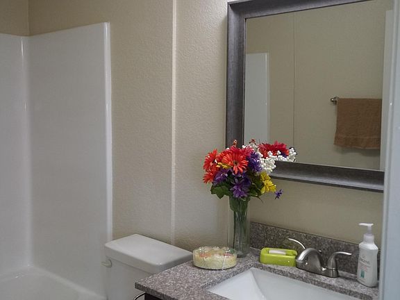 4th image of 4307 W 142nd St APT 4