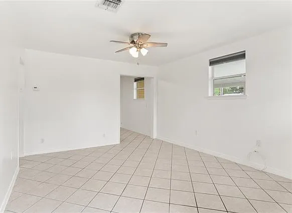 3 bed, 2.0 bath, 1290 sqft, $1,400 — Photo 3