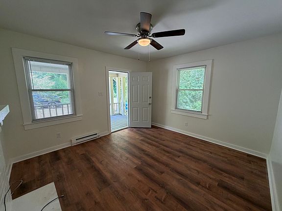 4th image of 209 Dennis St