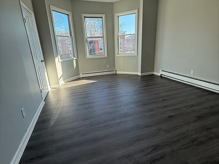 67 S 9th St #2L — Photo 6