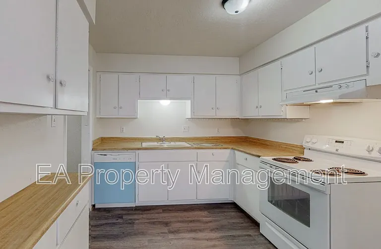 12912 Marva Pl SE — Photo 8
