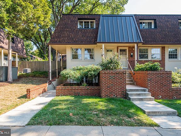 3rd image of 109 S Virginia Ave #398