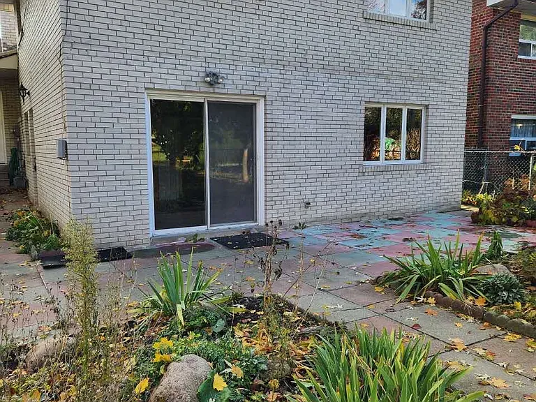 2143 Linby St #2 — Photo 9