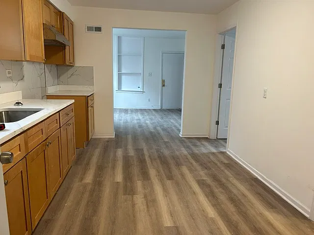 2 bed, 600 sqft, $1,550 — Photo 3