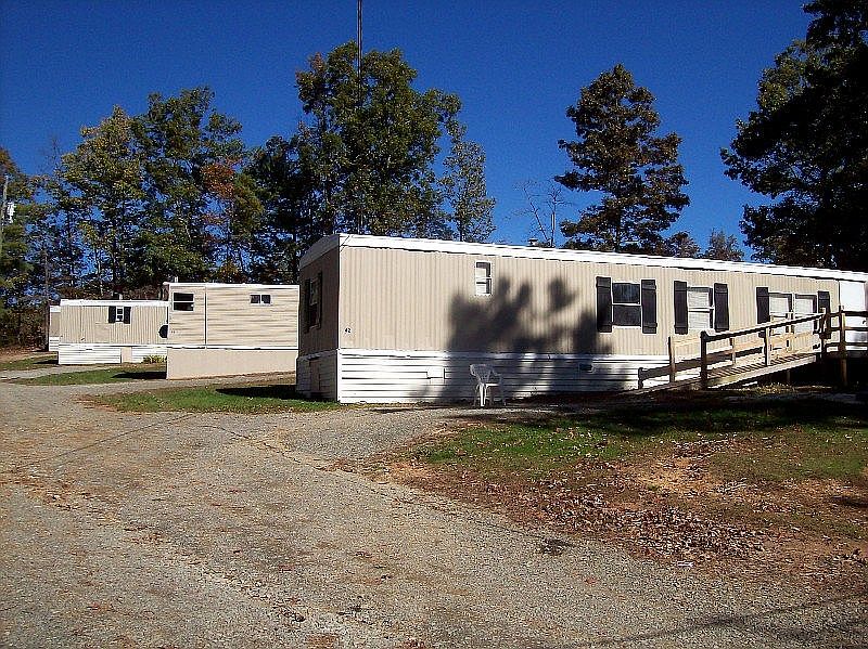 2nd image of 32 Greene Park Rd