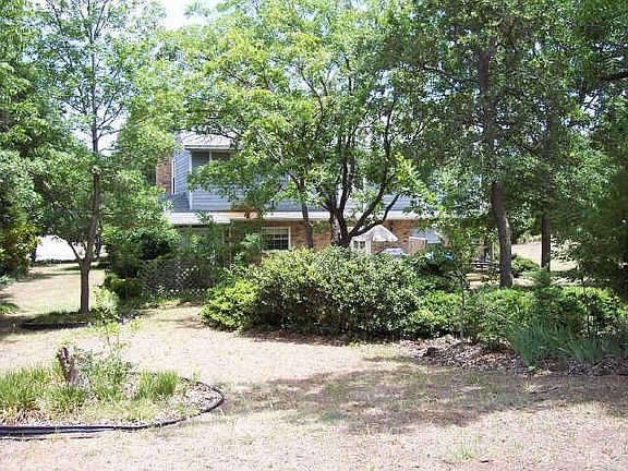 3rd image of 5001 Dogwood St