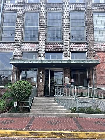 1st image of 920 Poeyfarre St APT 105