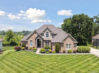 4348 Oak Tree Trl, Fenton, MI 48430