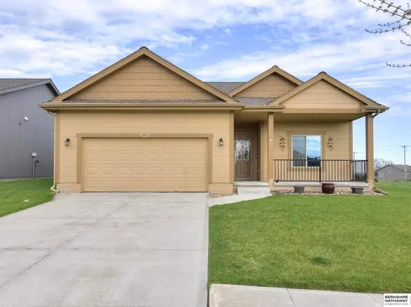 6901 N 142nd Ave, Omaha, NE 68142