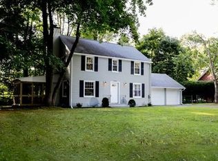 1350 Plumtree Rd, Springfield, MA 01119