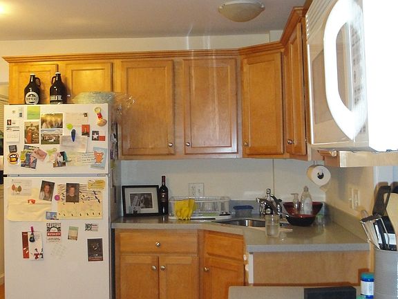 2nd image of 460 Watertown St #1