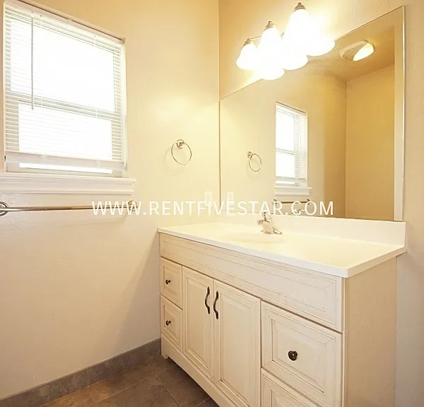 2724 Corsini Ct — Photo 12