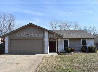 504 Marathon Dr, Moore, OK 73160