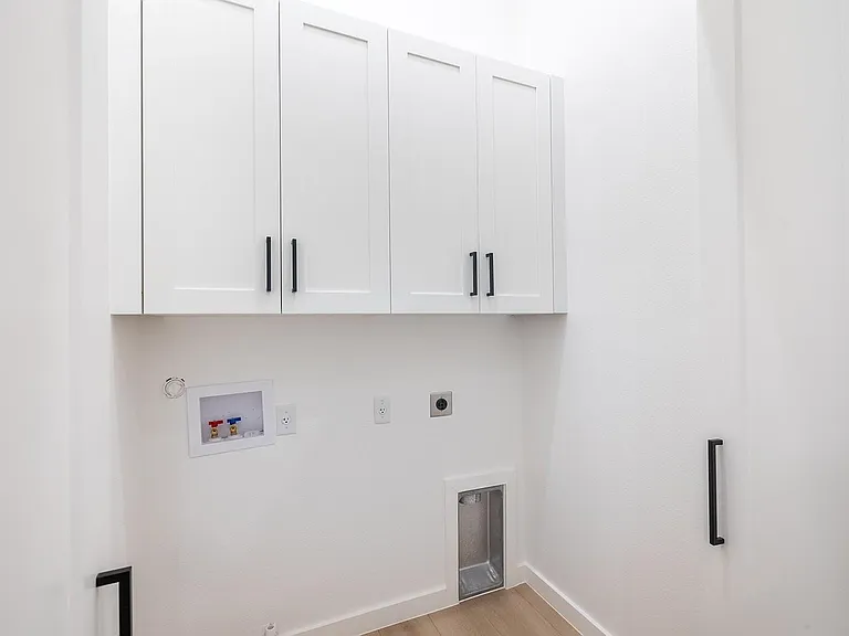 21508 Twain Cv #A — Photo 9