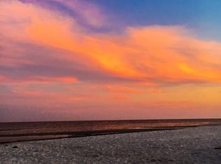 114 Hickory St, Pass Christian, MS 39571