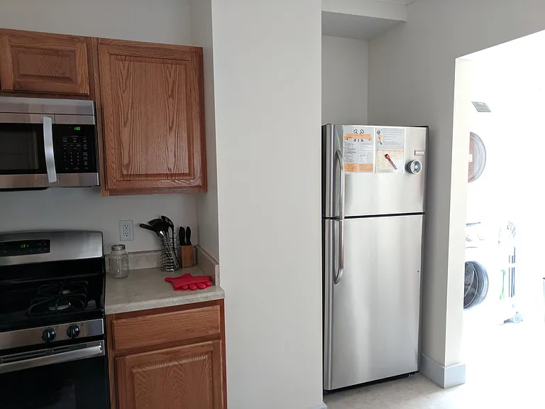 319 Brooks Ave — Photo 9