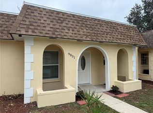 9831 87th St, Seminole, FL 33777