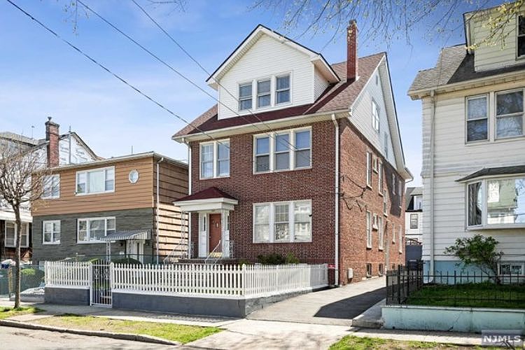 1st image of 107 Peck Ave