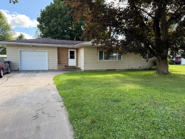 632 N Bartlett St, Shawano, WI 54166