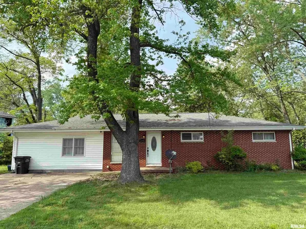 2000 W Gray Dr, Carbondale, IL 62901