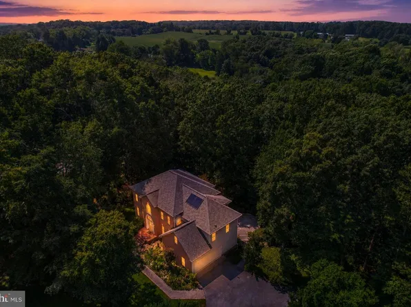 3088 Fenwick Dr, Finksburg, MD 21048
