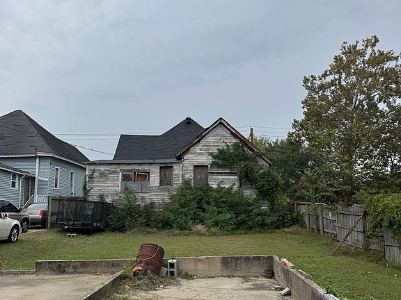 3rd image of 1515 Booker St