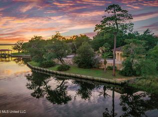 2804 Eagle Pine Dr, Ocean Springs, MS 39564