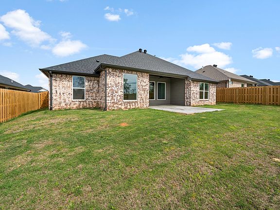 4th image of 1808 Tres Dr