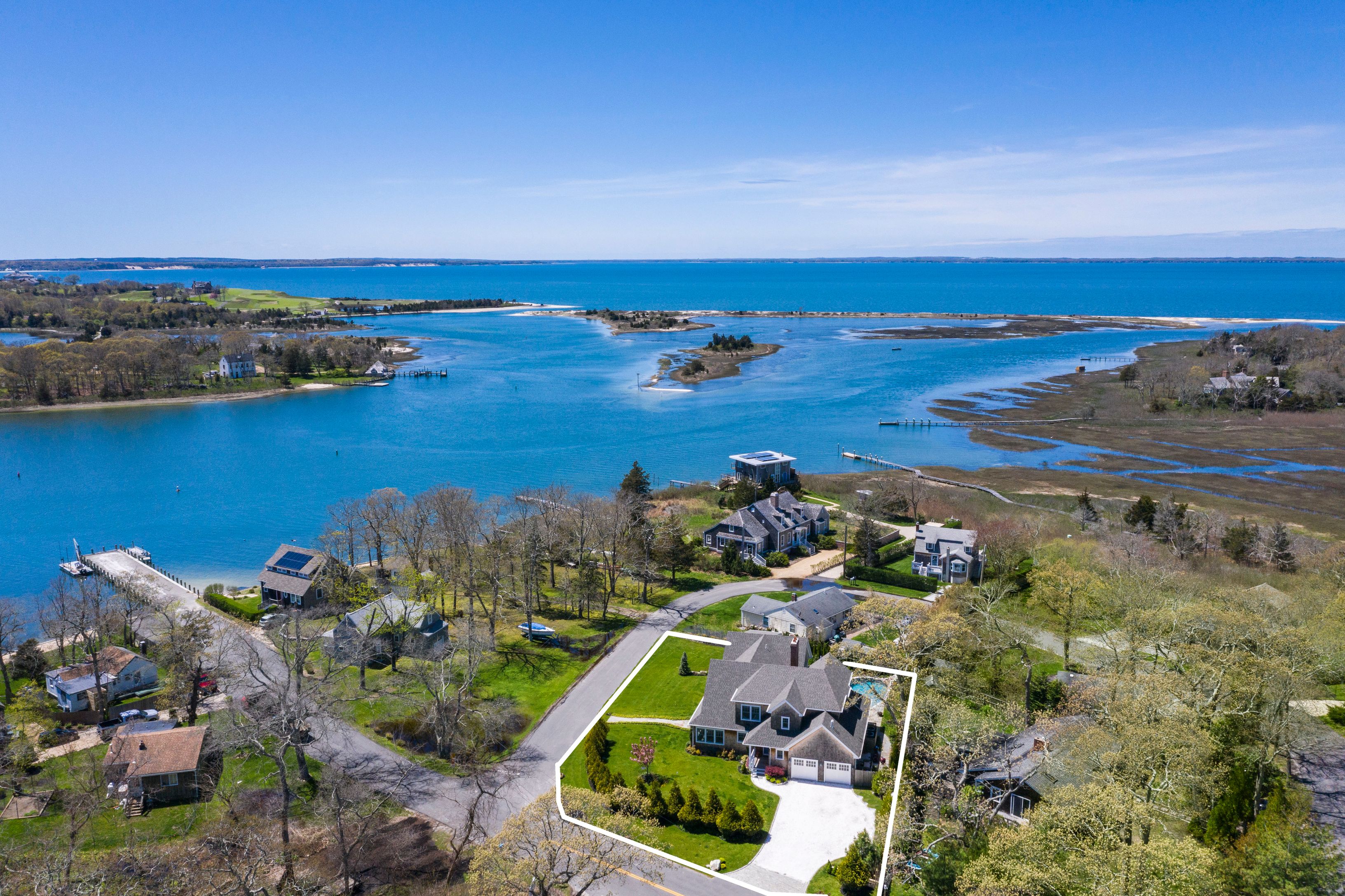 32 West Neck Cir, Southampton, NY 11968 Out East