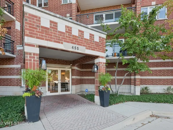 455 W Front St #501, Wheaton, IL 60187