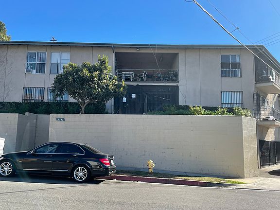 3rd image of 2741 Via Paseo APT 23