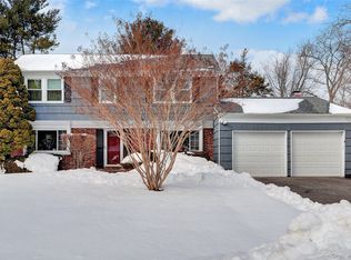 286 Hallock Road, Stony Brook, NY 11790