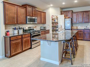 320 Escarpment Oak, New Braunfels, TX 78130