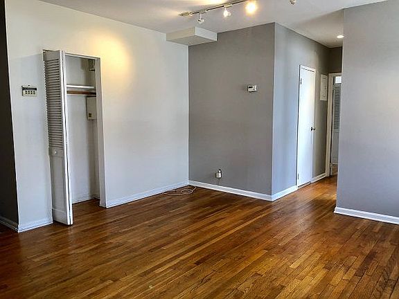 2nd image of 293 Dahlgren Pl APT 1D