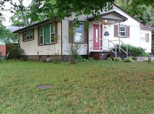 101 Pembroke Rd, Oak Ridge, TN 37830