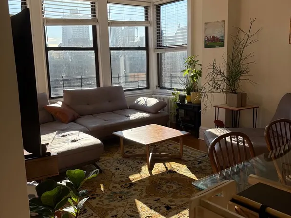 2586 Broadway image 1 of 14