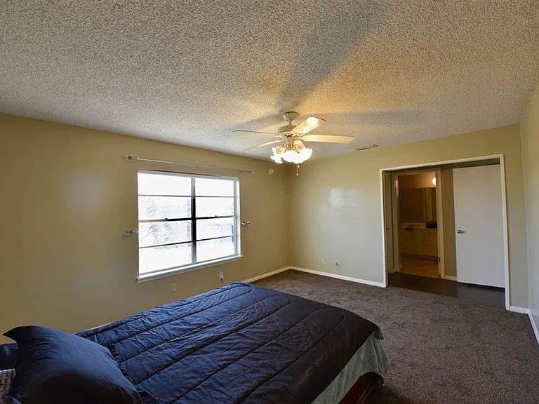 100 Royal Way Dr #4D — Photo 23