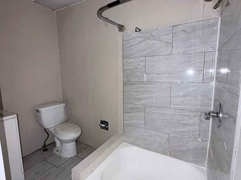 144 Mercer St #2A — Photo 9