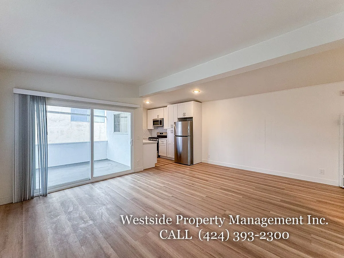 Building Photo - 3630 Midvale Ave #11