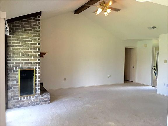 2nd image of 1733 Smith Dr
