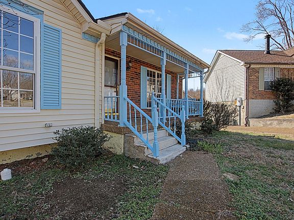 2nd image of 5724 Collinwood Ct