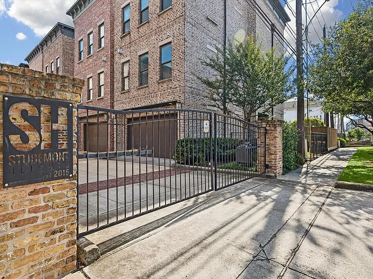 2913 Hicks St — Photo 28