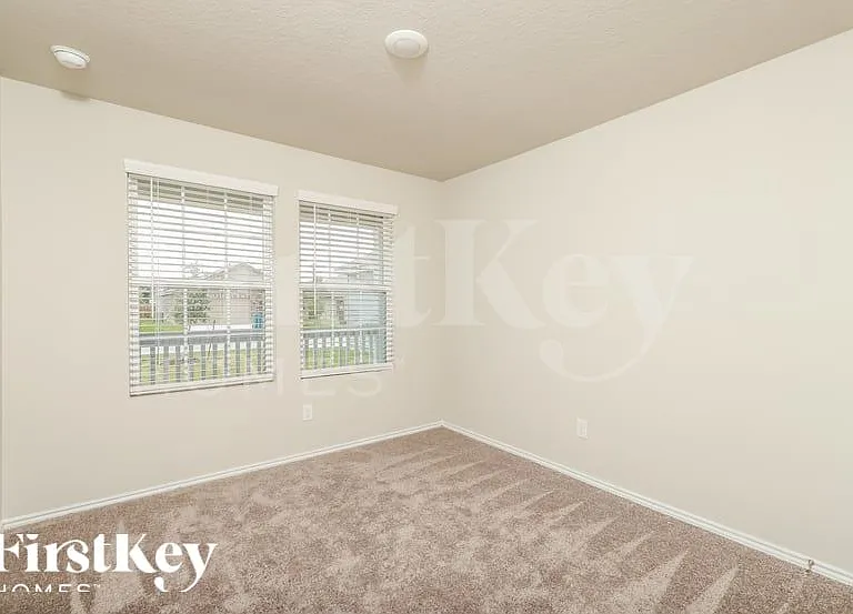 1910 Morse Way — Photo 11