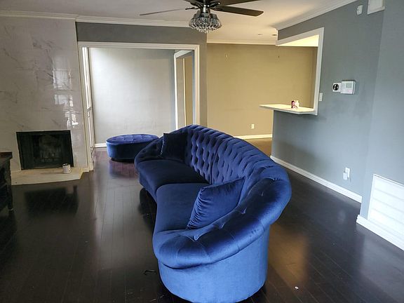 2nd image of 4044 Buena Vista St APT 202