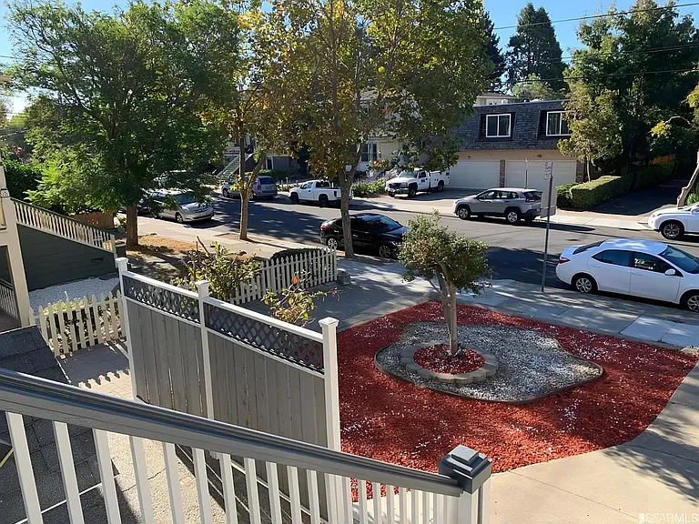 2017 San Antonio Ave #4 — Photo 2