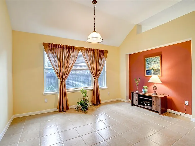 2608 Easton Springs Ct — Photo 6
