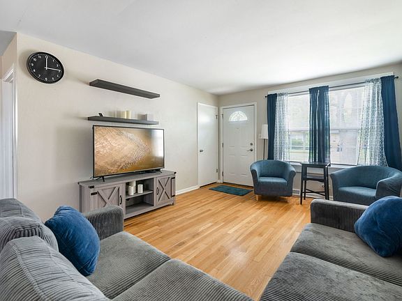 3rd image of 16417 Harold St