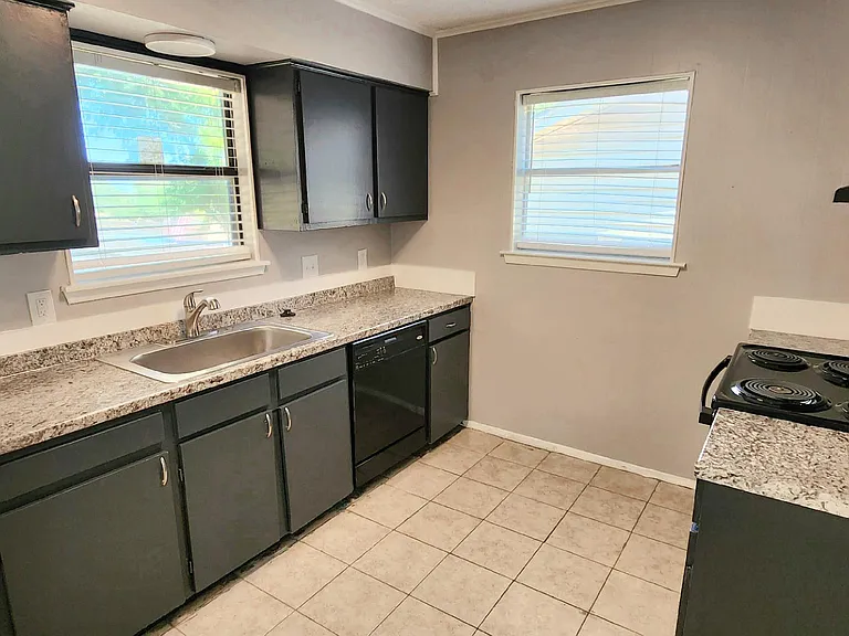 822 Lake View Rdg — Photo 7