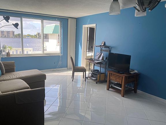 2nd image of 1150 NE 191st St #24
